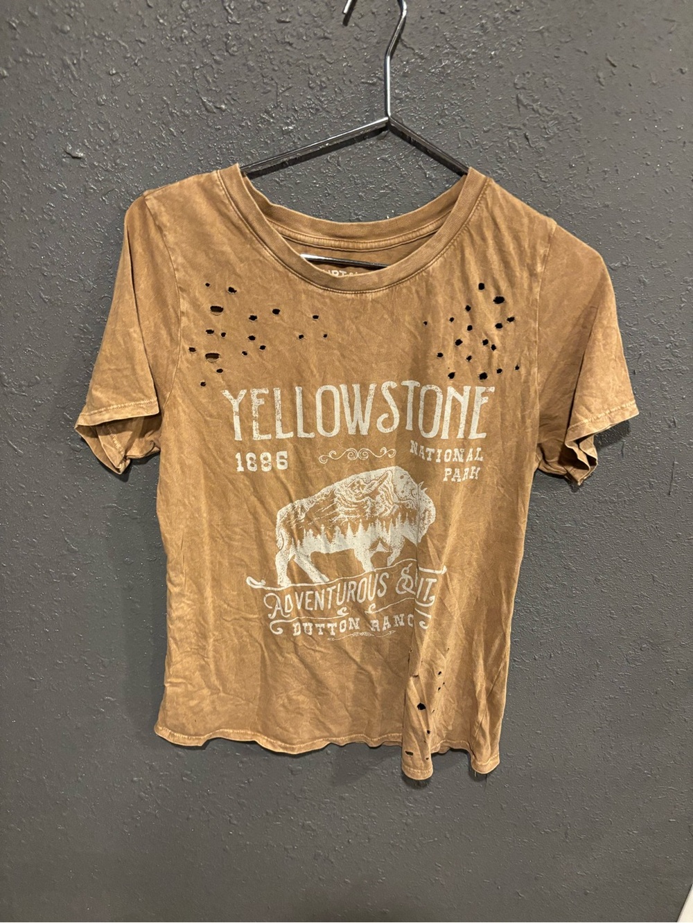 Yellowstone Dutton Ranch Graphic Short-Sleeve Tee